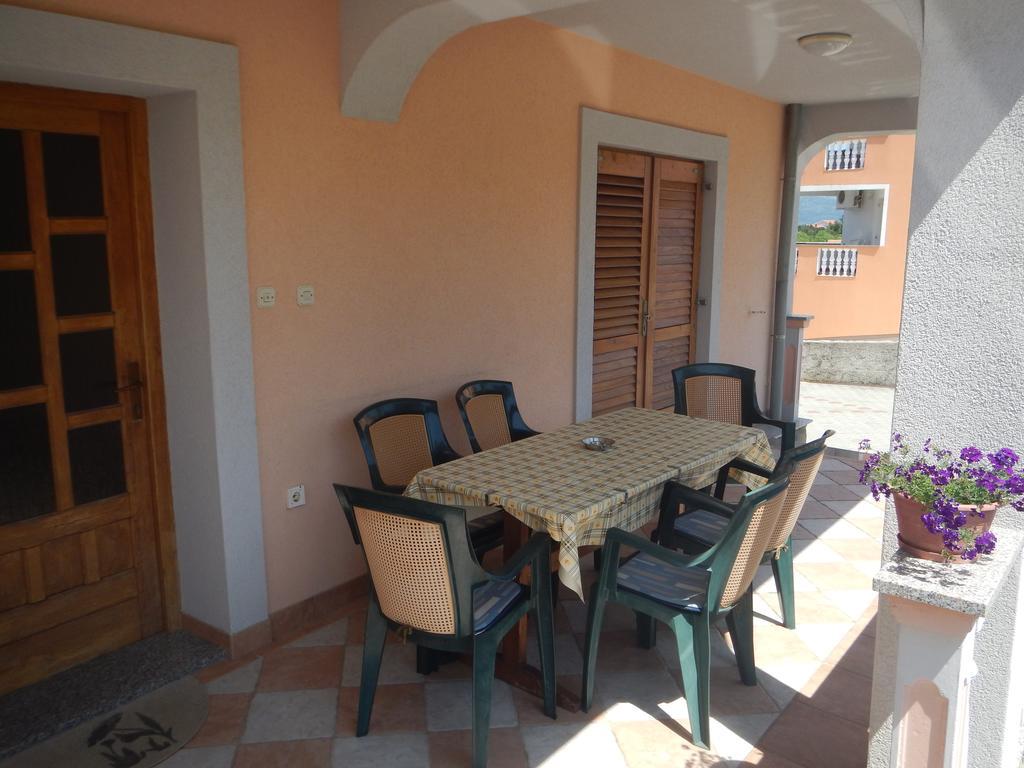 Apartments Petrovic Šilo Стая снимка