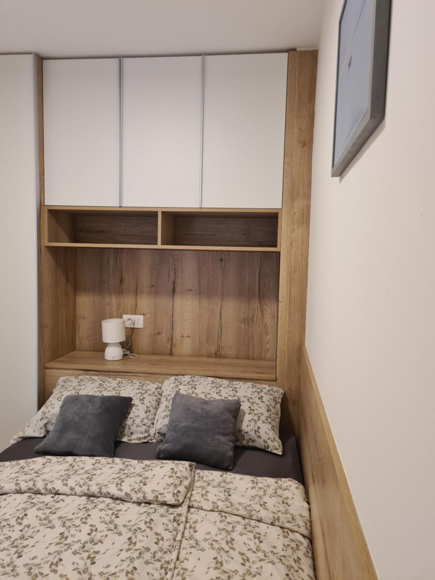 Apartments Petrovic Šilo Екстериор снимка