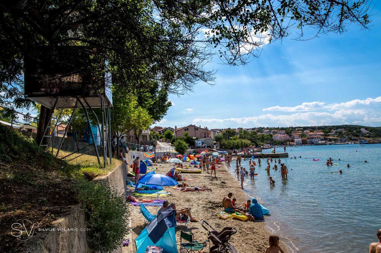 Apartments Petrovic Šilo Екстериор снимка